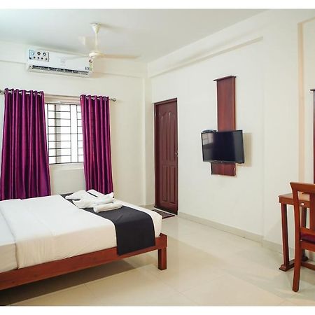 Hotel Hilite Inn Kochi Exterior photo